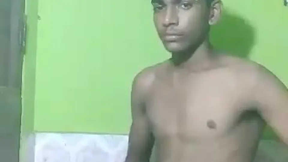 SHOWING OFF 1645 indian - ThisVid.com
