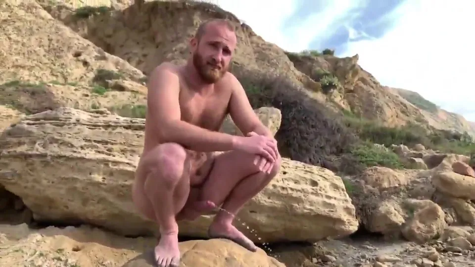 SHOWING OFF 4841 piss - ThisVid.com