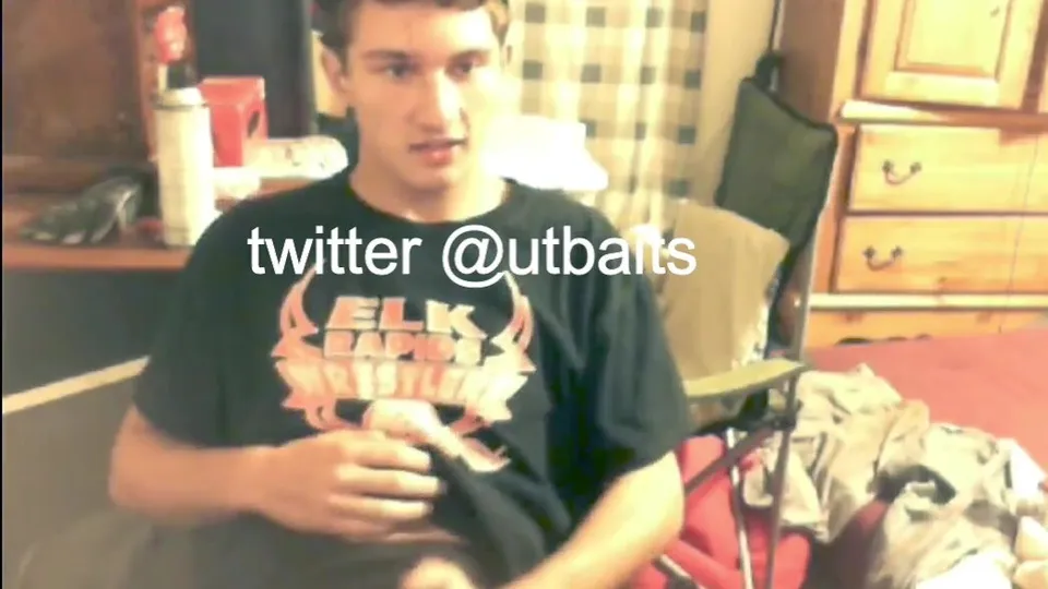 Showing off and jerking, no cum - ThisVid.com