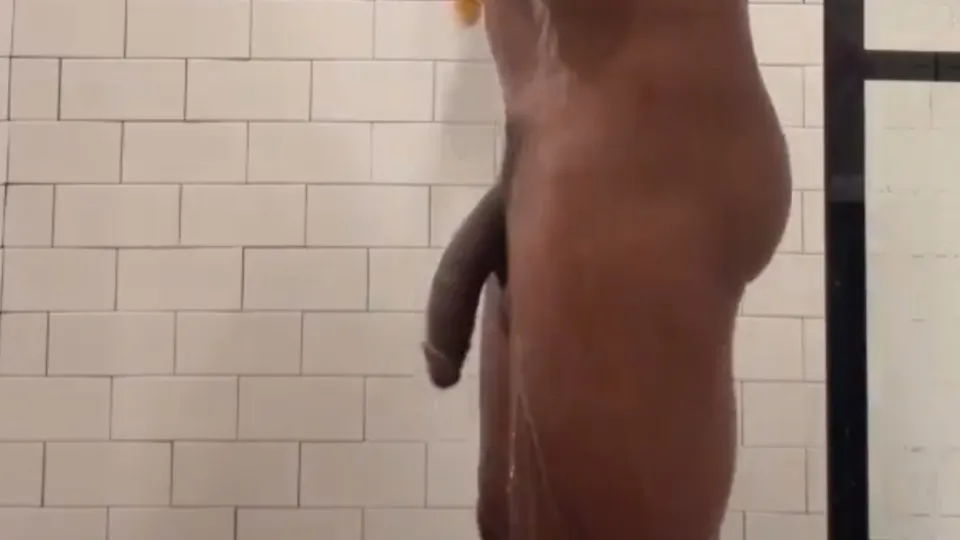 Showing off his big dick in the shower - ThisVid.com