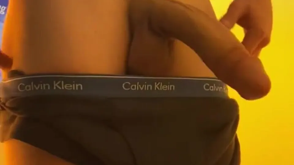 Showing off his big dick - ThisVid.com 中文