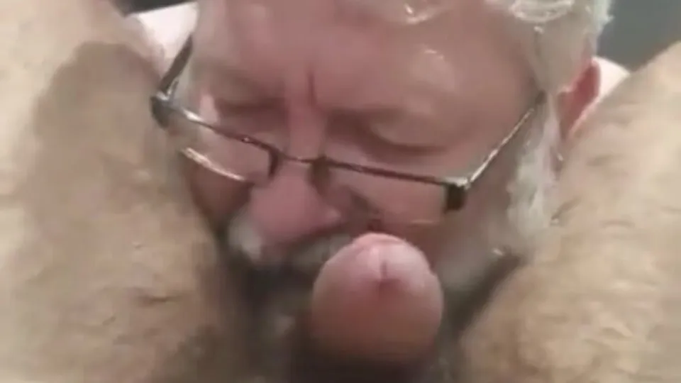 Silver daddy making his boy cum 3 - ThisVid.com
