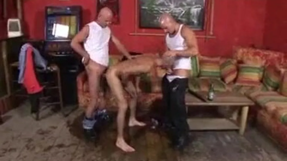 Skinhead piss fuck - ThisVid.com