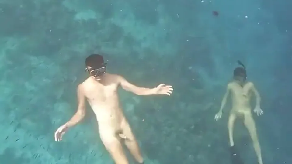 Skinny Dipper twink gets fucked by the photographer