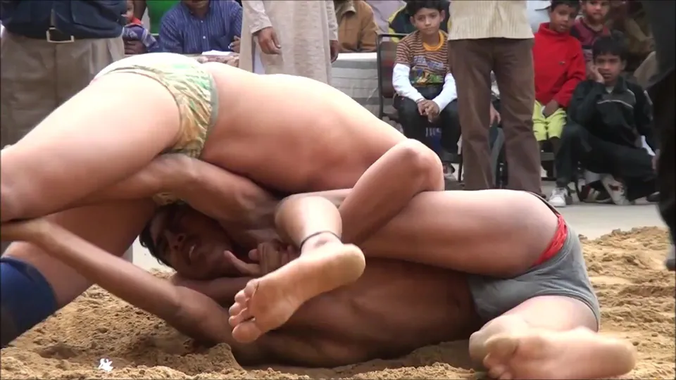 Pakistani Fighters in Public Encounter