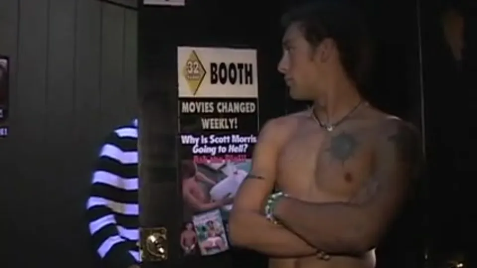 Skinny twink sucking a fat cock - gay twinks, gay glory hole porn at ThisVid tube