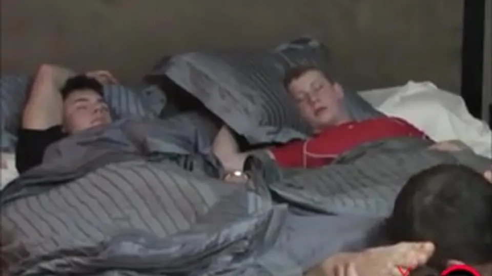 Sleeping guys feet - video 2 - ThisVid.com