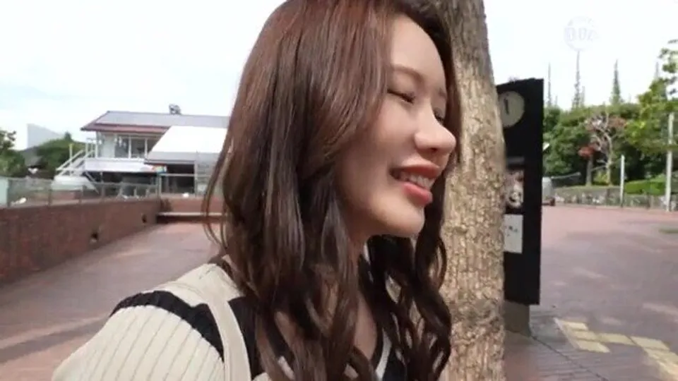 Smiling Asian Brunette's Outdoor Blowjob