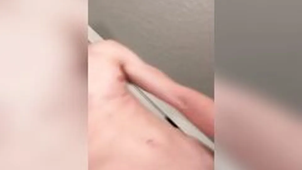 Ronnie's Smiling Masturbation Show