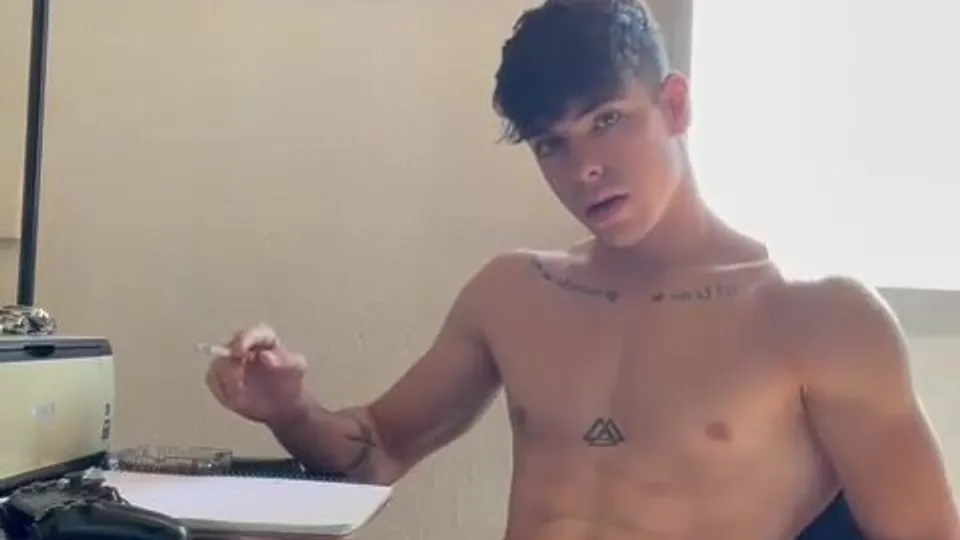 Smoking and Jerking Off - video 2 - ThisVid.com