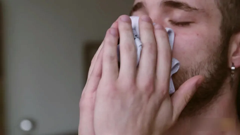 Sniffing Underwear - ThisVid.com
