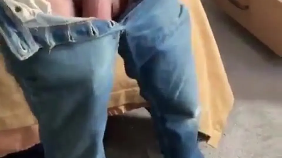 So big he can barely pull it out - ThisVid.com