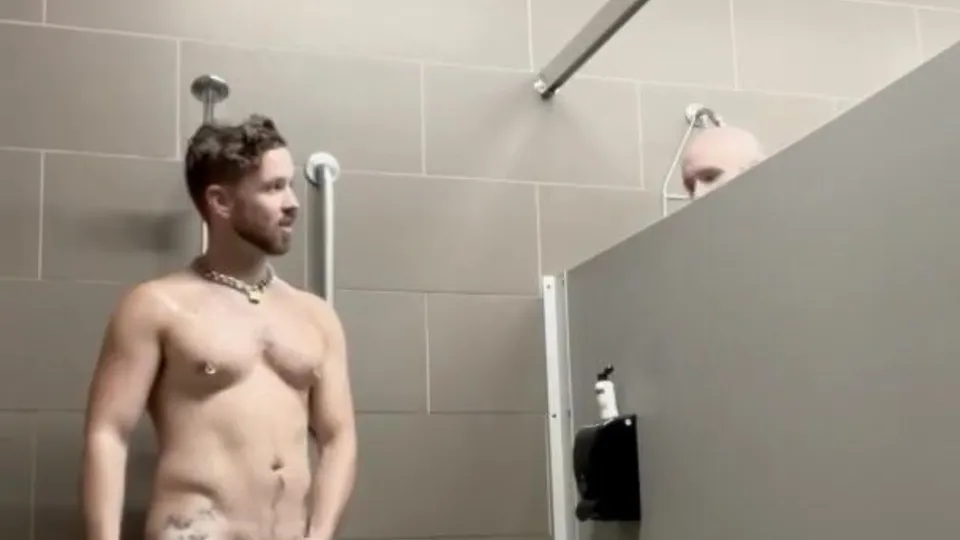 "SO HOT WHEN ANOTHER JOINS YOU IN A GYM SHOWER JACK OFF - ThisVid.com