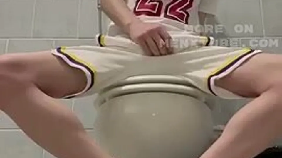 Solo wank in the bathroom - ThisVid.com