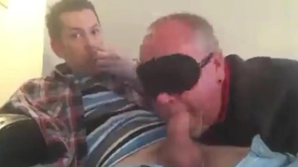Son gets head from Blindfolded dad - ThisVid.com