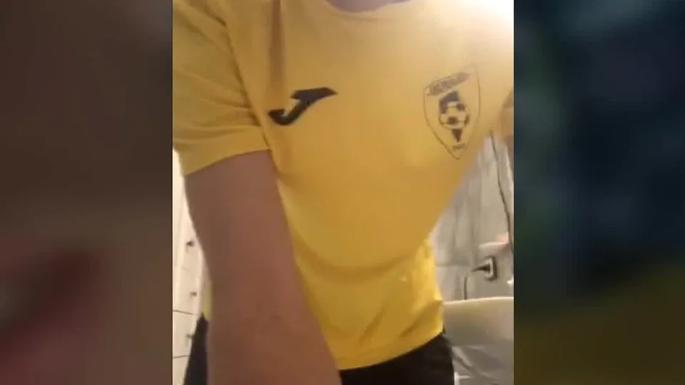 Spanish boy showing - ThisVid.com