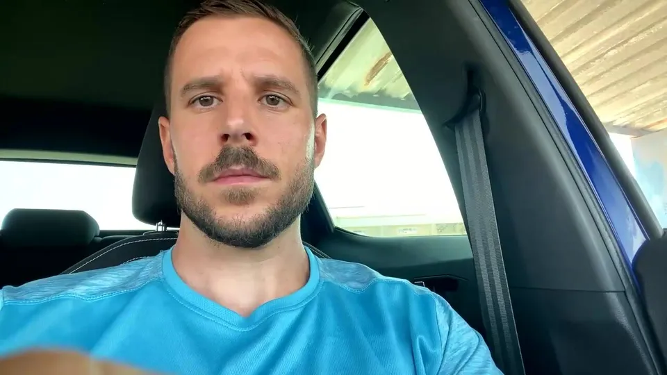 Spanish Hunk Jerks Off His Dick In The Car - ThisVid.com