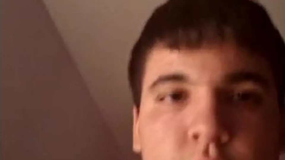 Spanish teen jerks - video 2 - ThisVid.com