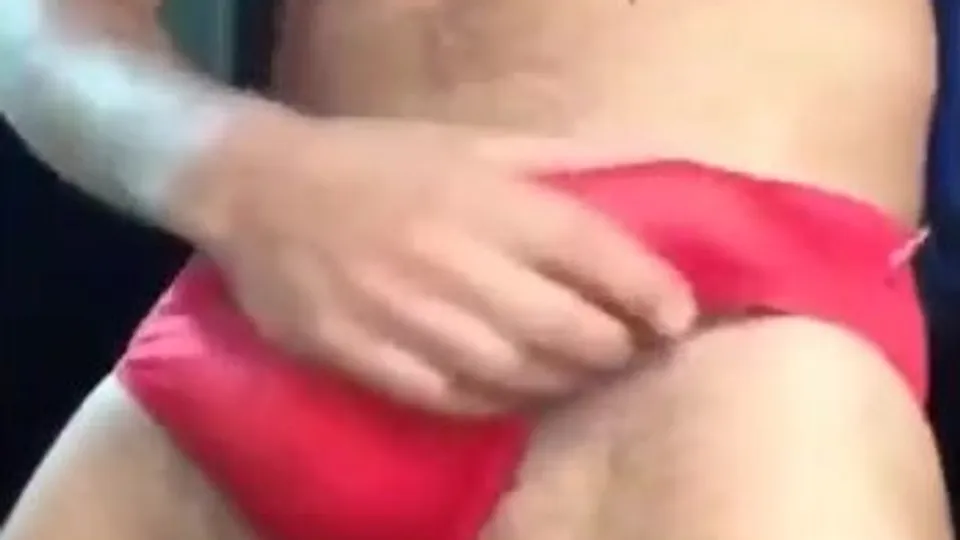 Speedo bulges - ThisVid.com