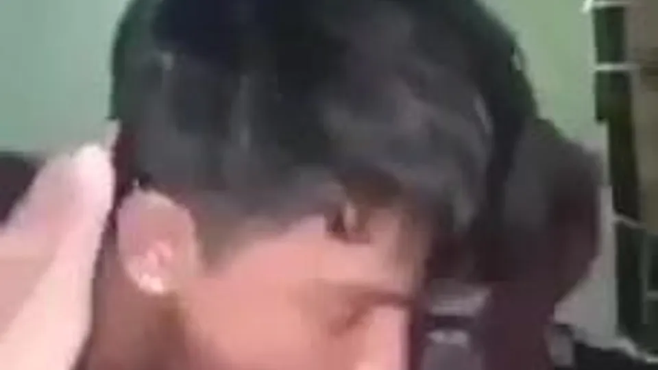 Sperm-hungry Asian swallows everything
