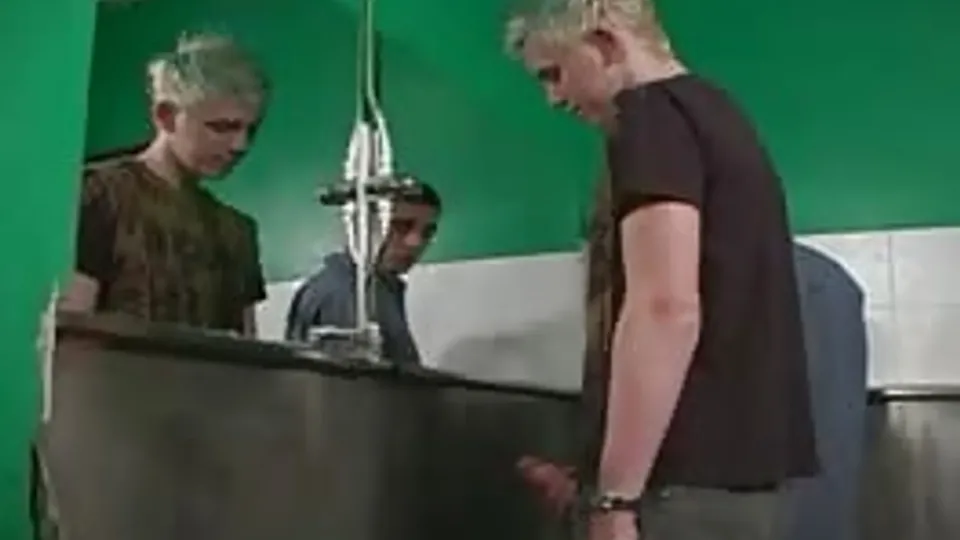 Spike wanks in public