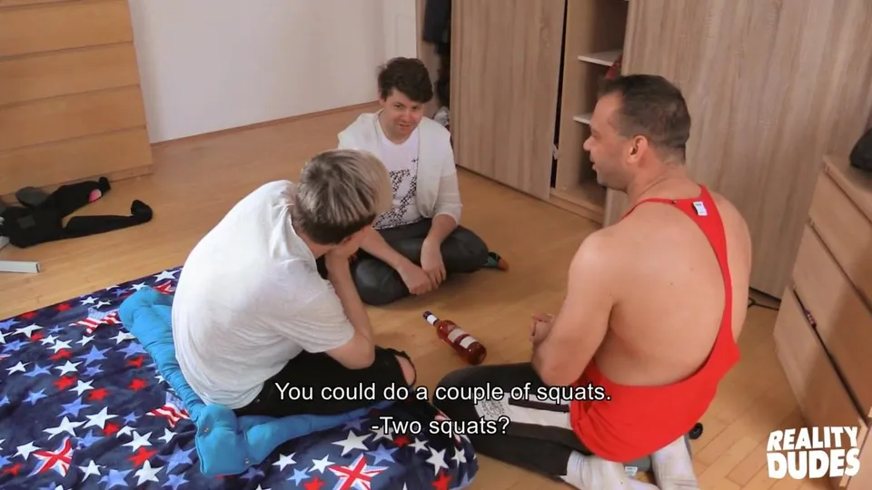 Spin the bottle: loser gets his ass wrecked — Denny Chris, Filipe, Serge Schmidt