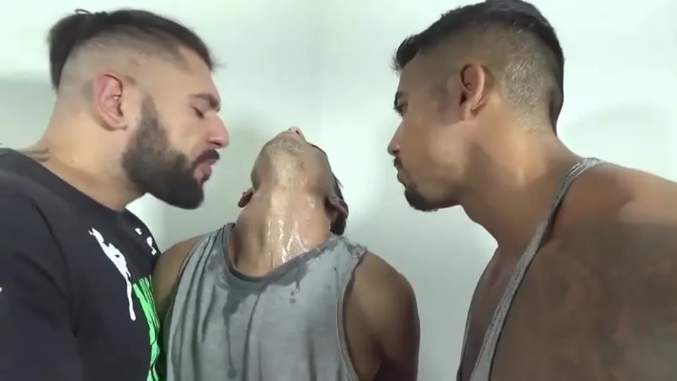 Spit slave - video 6 - ThisVid.com