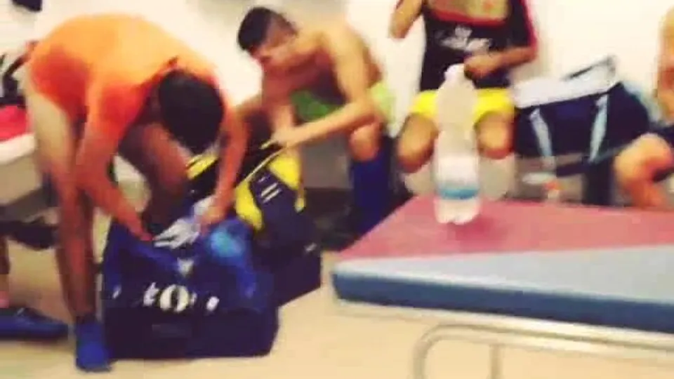 Spogliatoio - video 15 - ThisVid.com