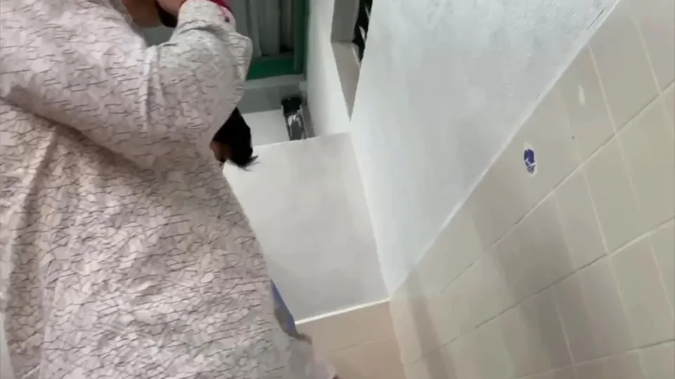 Spoiled rich ... knows he's packing - ThisVid.com