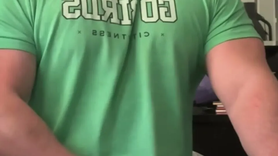 Sports Dad jizzes his boxers - ThisVid.com