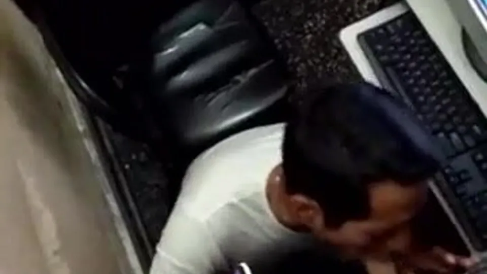 Spy, bj at the cyber cafe gloryhole - ThisVid.com