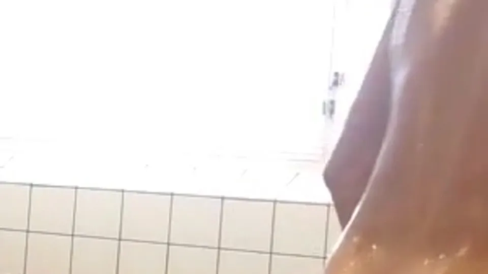 Shower Voyeur