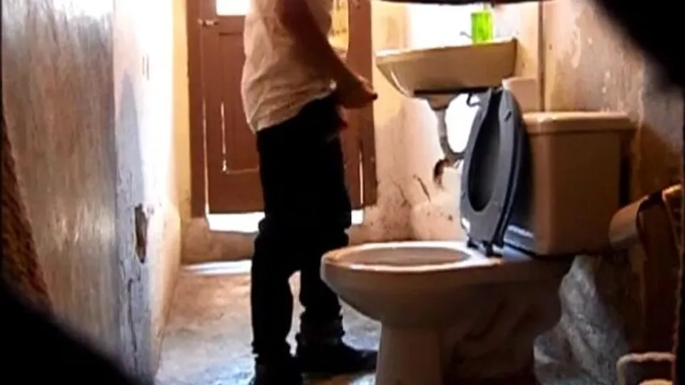 Spy Cam teen in toilet jerks off boys porn