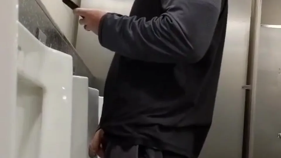 Spy Daddy Piss 08 - ThisVid.com