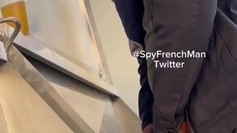 Spy french urinal - ThisVid.com