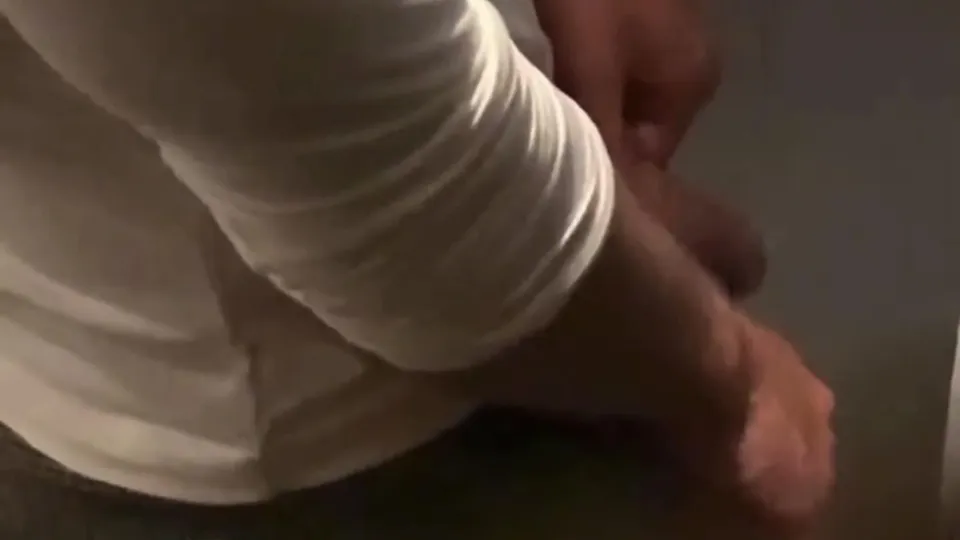 Spy guy in toilet - video 63 - ThisVid.com
