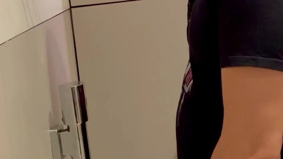 Spy guy in toilet - video 68 - ThisVid.com