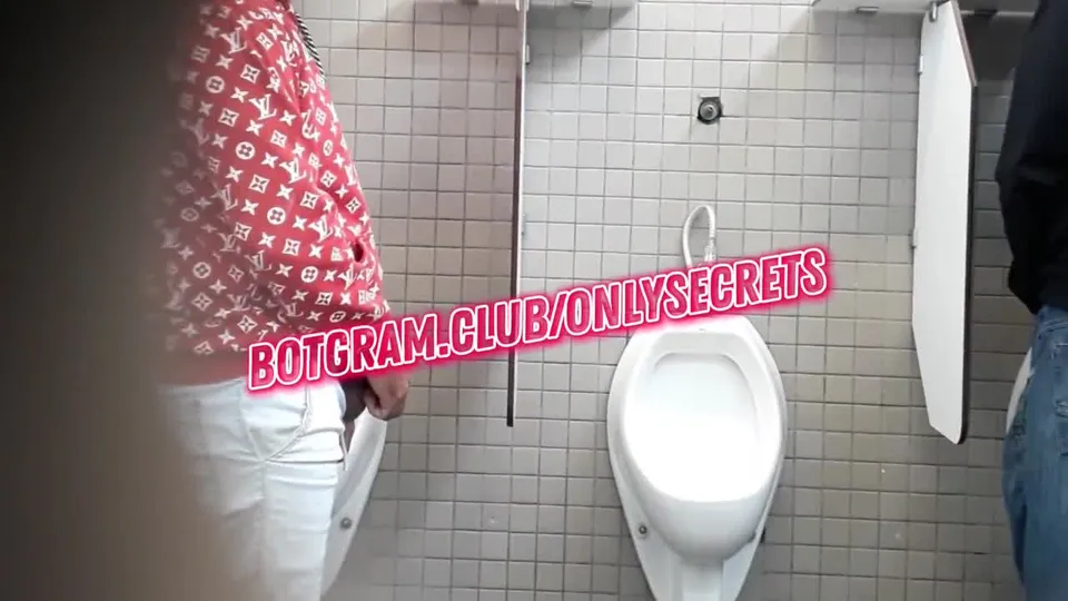 SPY HIDDEN CAMERA - BANHEIRO RESTROOM BATHROOM PUBLIC WC PART 29  (24).mp4