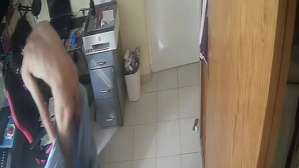 Spy - Hung College Guy naked and semihard on ipcam - ThisVid.com