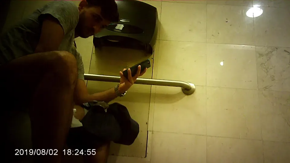 Spy on GQ guy - ThisVid.com