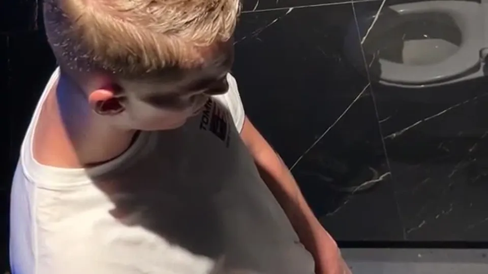 Spy Piss Clips # 123.mp4