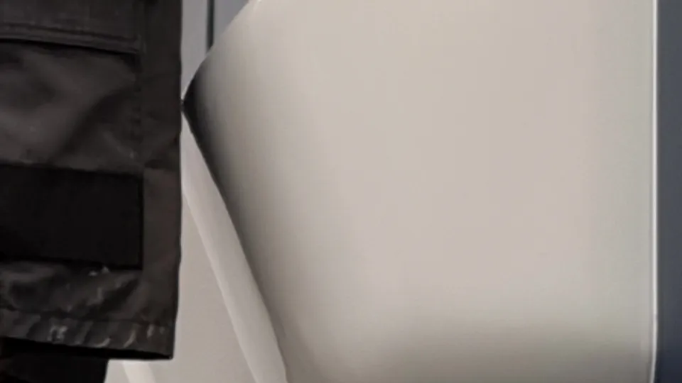 Spy piss tradesmen - video 3 - ThisVid.com