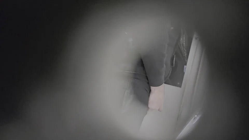 Spy piss - video 165 - ThisVid.com