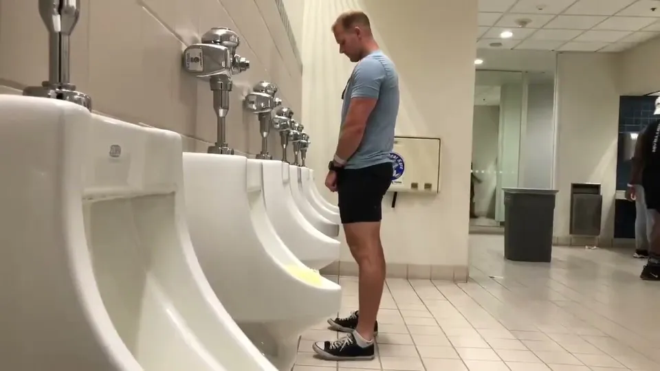 Spy urinal sports center - ThisVid.com