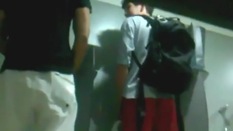 大学男厕偷拍