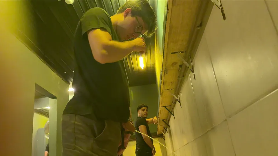 Gay Spycam: Pissing in Room