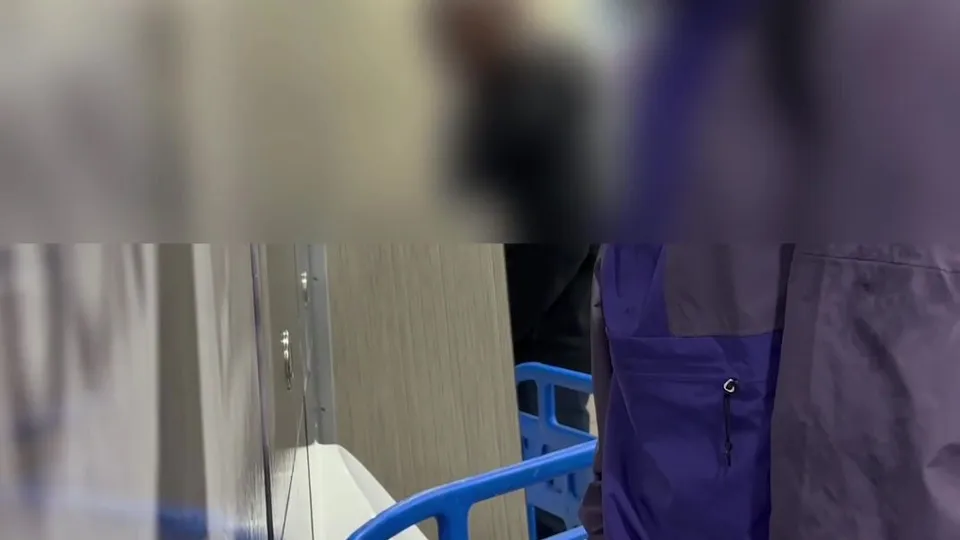 Spycam urinal 4 - ThisVid.com