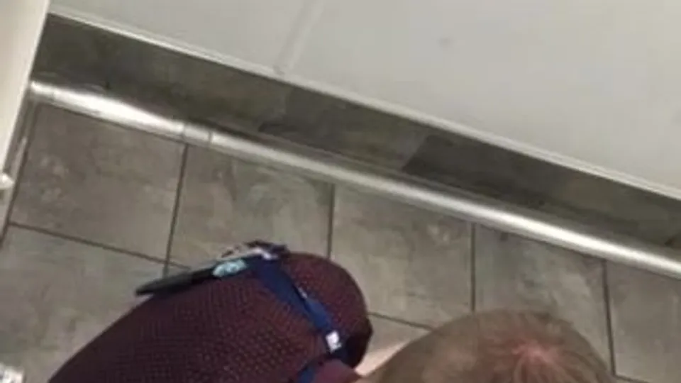 Spying at Macy’s / Str8 Wanks it! - ThisVid.com