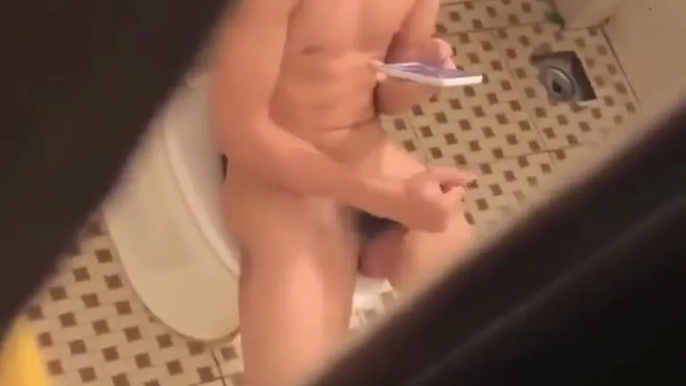 Spying boy jerk off - ThisVid.com