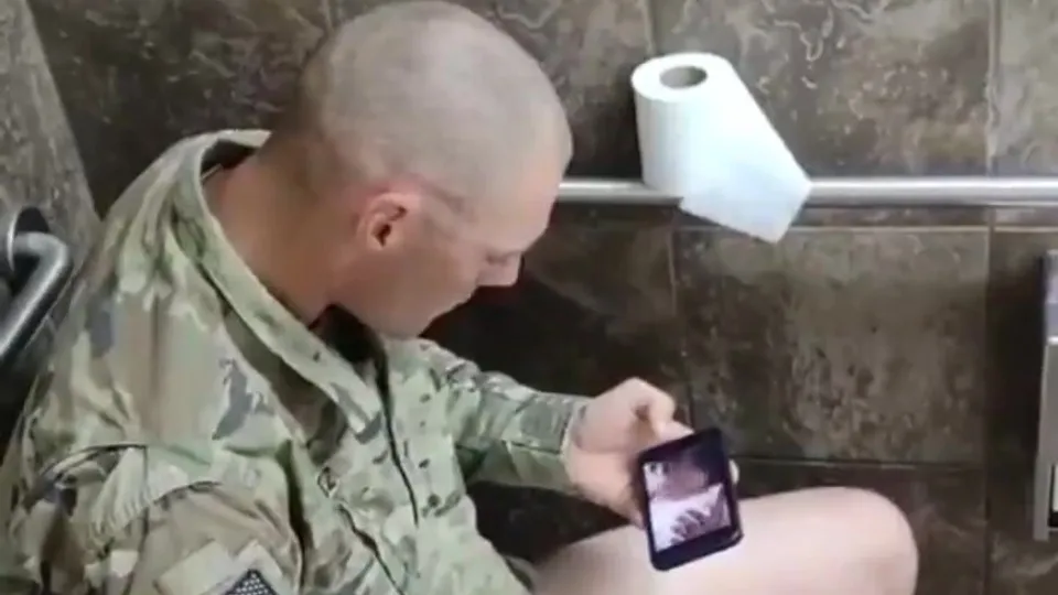 Spying - video 164 - ThisVid.com